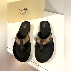 Coach Khaki Flip flop, Size 7.5 M